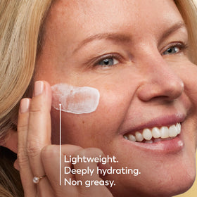 Olay Crème Hydratante 249g application sur le visage
