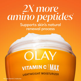 Olay Crème Hydratante en application sur le cou