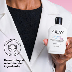 Olay Lotion Hydratante Active 181g avec main appliquant la lotion