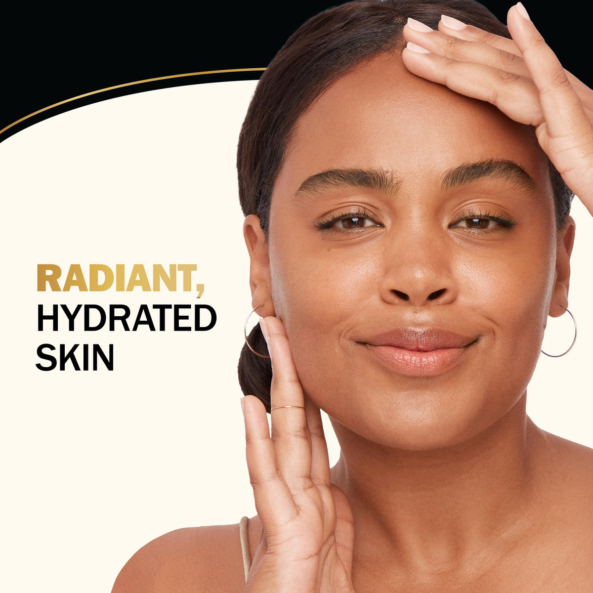 Olay Total Effects Crème Hydratante avec des fleurs en arrière-plan