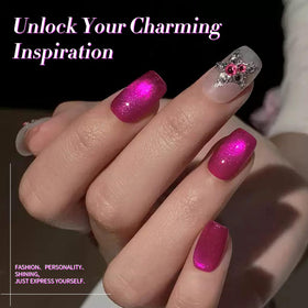 Ongles brillants avec le vernis gel magnétique Dragon Fruit