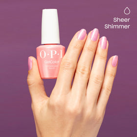 Ongles manucurés avec OPI GelColor Princesses Rule!