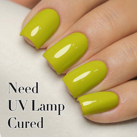 Ongles manucurés avec vernis gel Olive Green