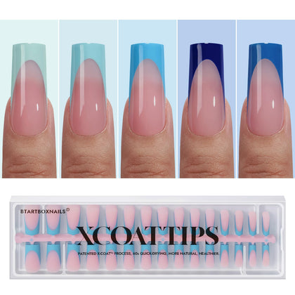 Ongles pressés BTARTBOXNAILS French tips bleus, vue de face