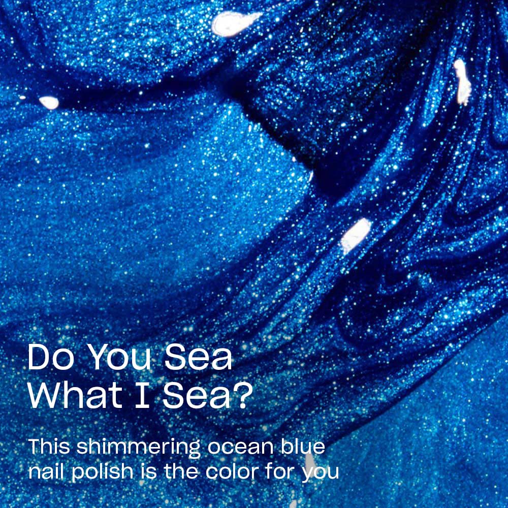 OPI Vernis à Ongles Do You Sea What I Sea? couleur bleu océan sous lumière