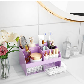 Organisateur de maquillage COMFYROOM avec divers produits de beauté