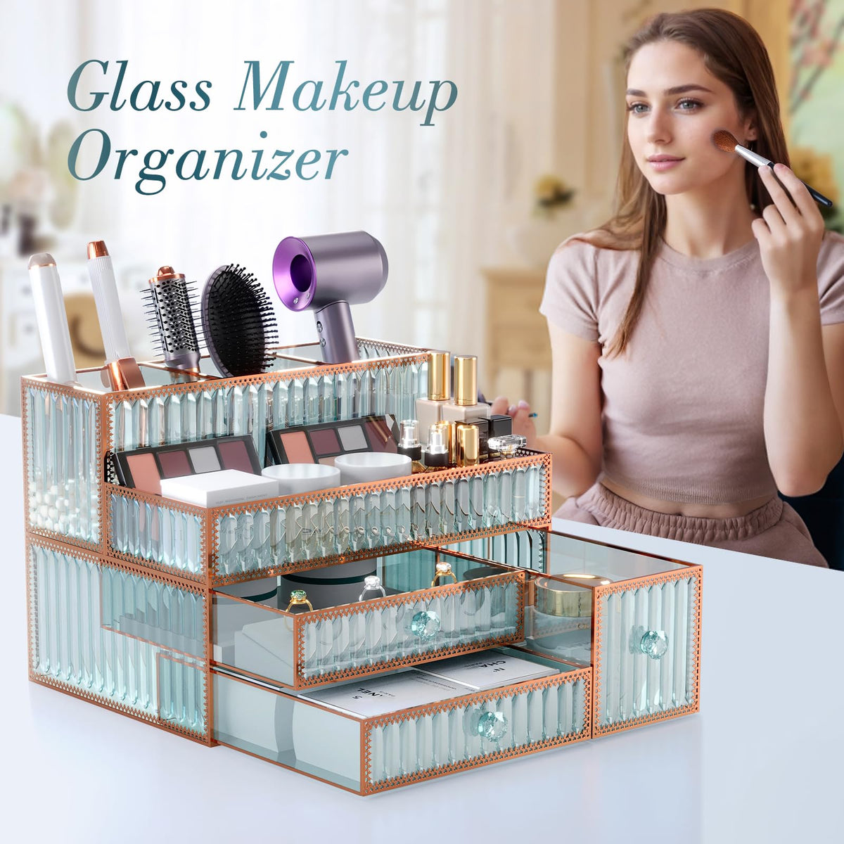 Organisateur de maquillage YD Youdepot sur un comptoir de salle de bain