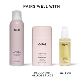 OUAI Shampoo Sec Melrose Place sur une coiffeuse