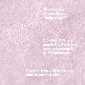 Pads MakeUp Eraser disposés sur une surface blanche