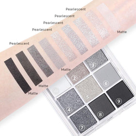 Palette CAKAILA avec un échantillon de maquillage appliqué sur une main