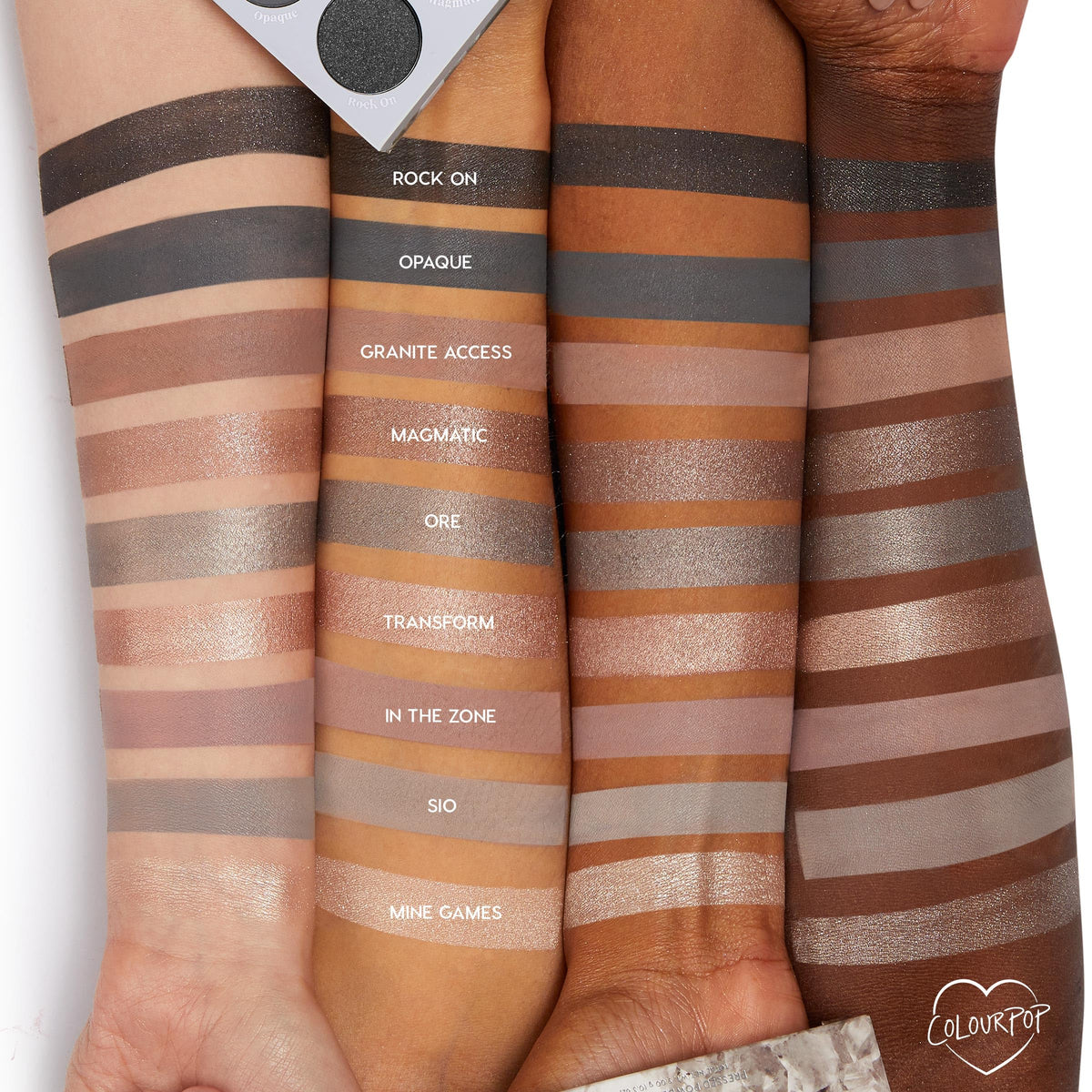 Palette ColourPop Of Quartz ouverte montrant les 9 teintes
