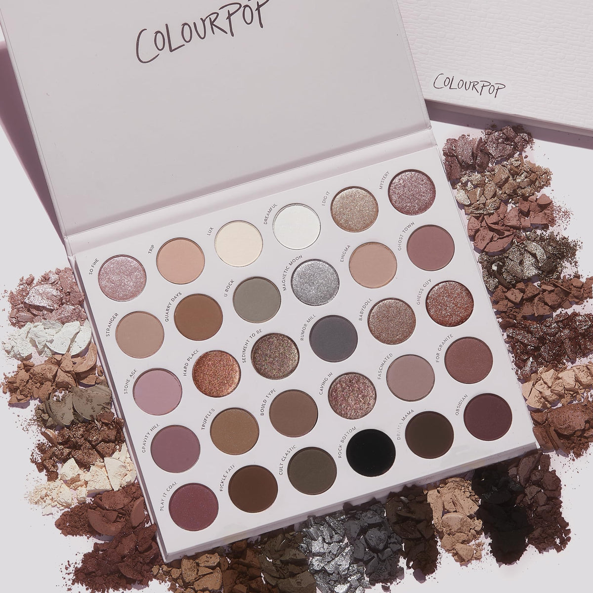Palette Stone Cold Fox fermée avec le logo ColourPop