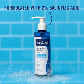 PanOxyl Gel Nettoyant Anti-Acné 250g sur un fond blanc