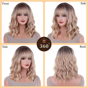 Perruque courte ombre blonde ANESHE posée sur un support