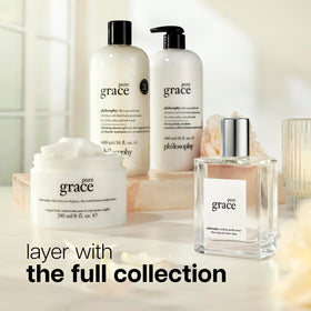 philosophy Pure Grace Eau de Toilette Mini 15 ml à côté de produits de beauté