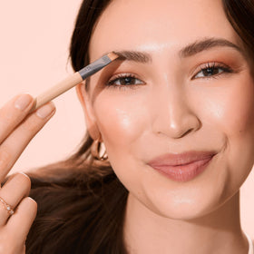 Pinceau Smudge + Blend du set EcoTools sur fond blanc