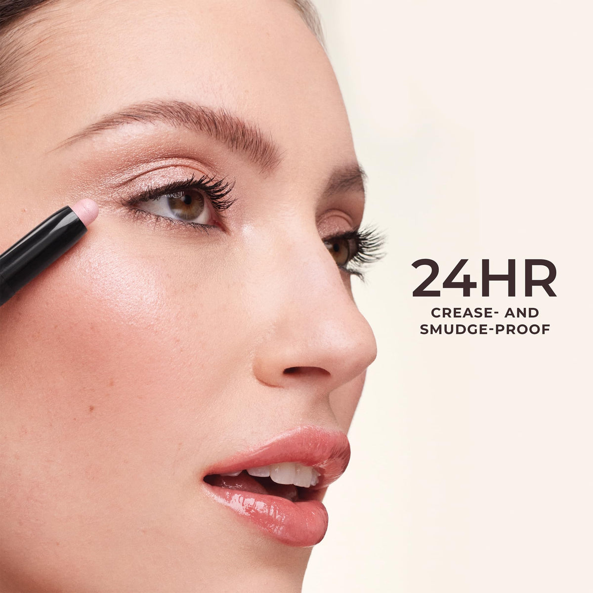 Pinceau utilisé pour estomper le crayon Caviar Stick