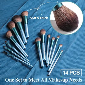 Pinceaux de maquillage BS-MALL avec étui ouvert