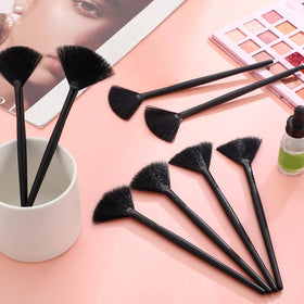Pinceaux de maquillage Maitys avec couvercles pour protection
