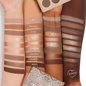 Pinceaux de maquillage utilisés avec la palette That's Taupe