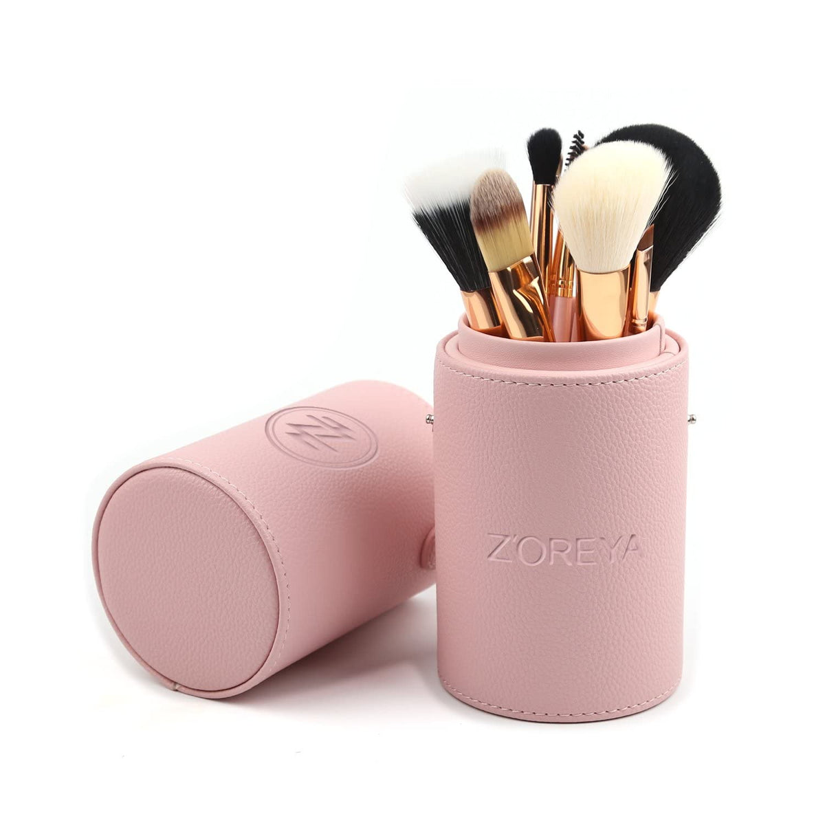 Pinceaux de maquillage Z'OREYA sur une table