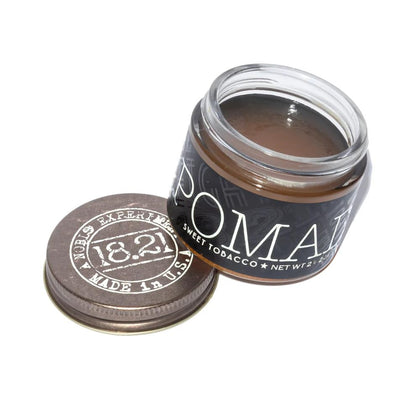 Pommade 18.21 Man Made 2oz avec couvercle ouvert, couleur crème