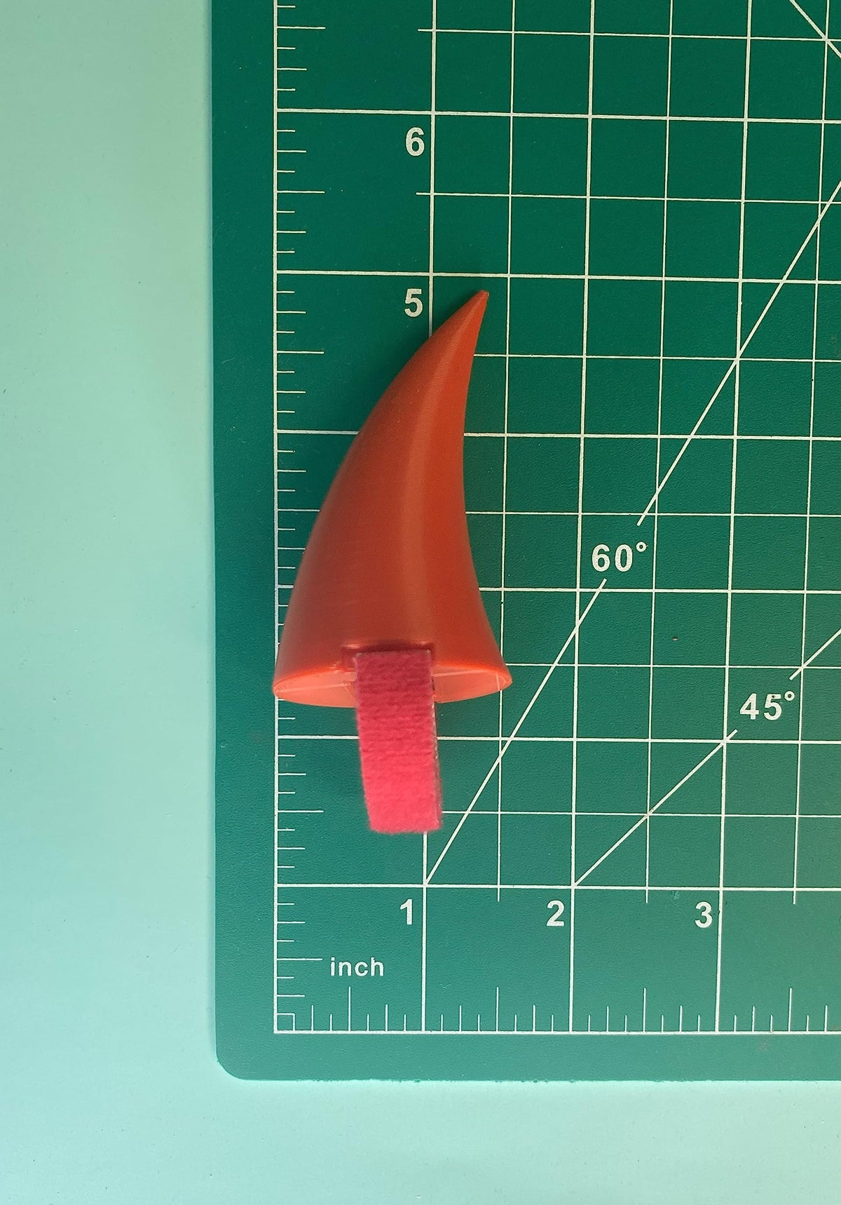 Présentation des cornes de diable avec accessoires