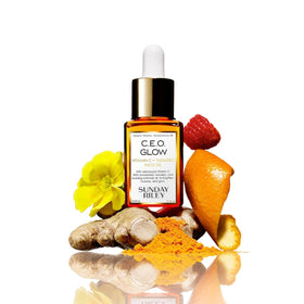Présentation du packaging de l'huile visage C.E.O. Glow de Sunday Riley