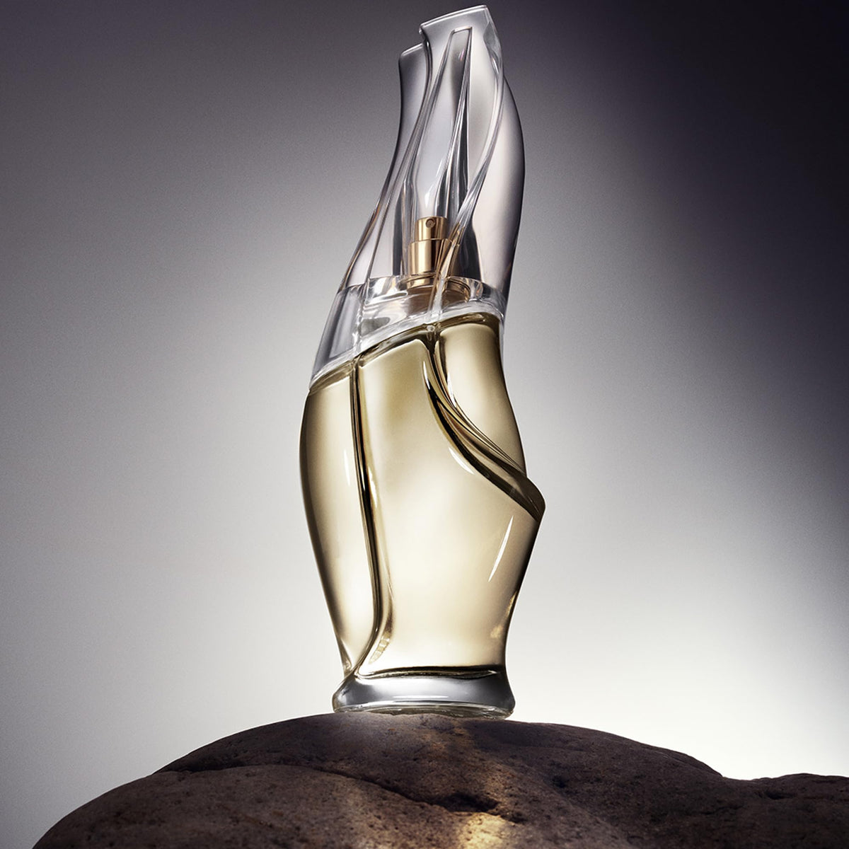 Présentation du Set Duo Donna Karan Cashmere Mist sur une table