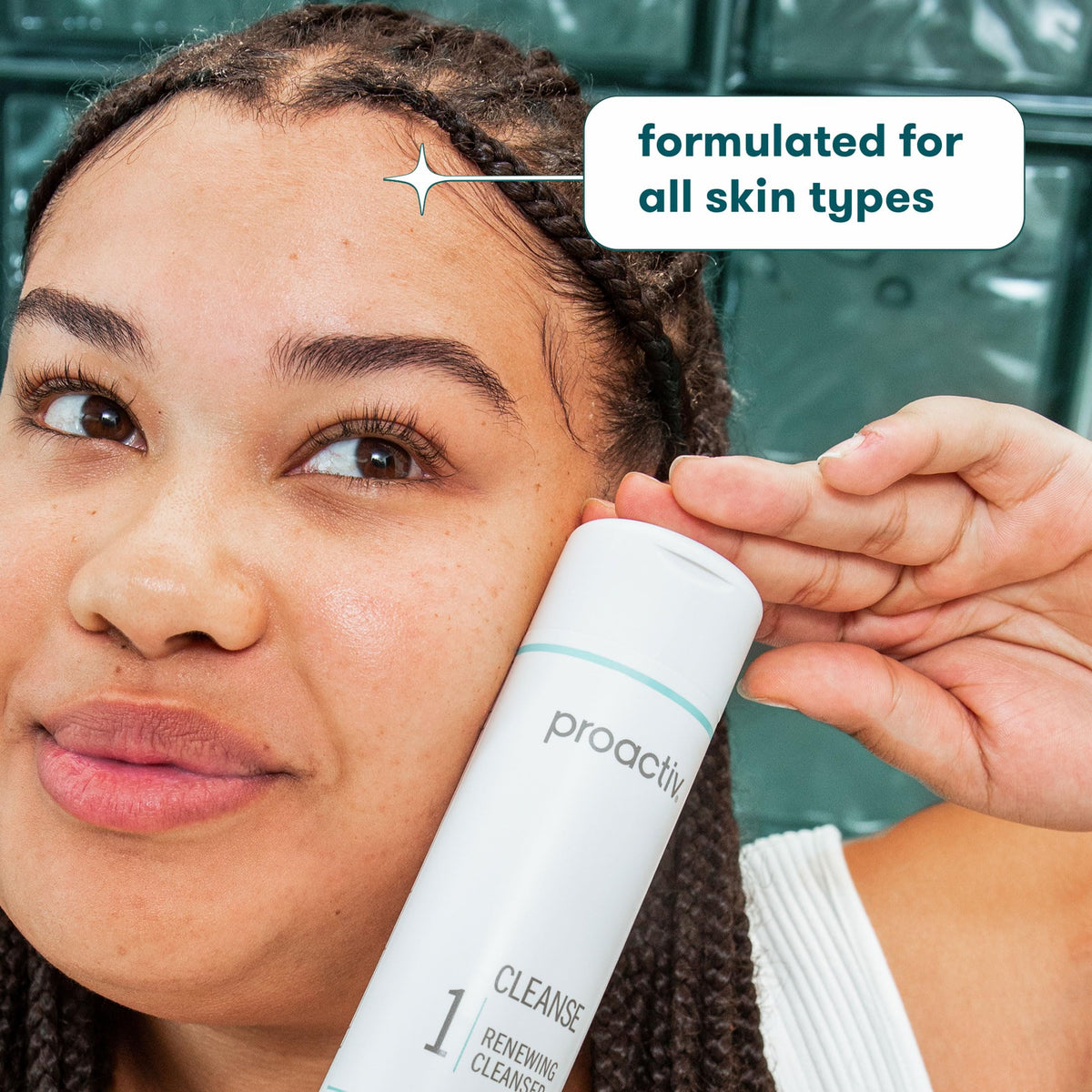 Proactiv Nettoyant en utilisation sur le visage