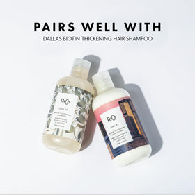 R+Co Après-shampoing Épaississant Biotin Dallas 8,5 Oz, application sur cheveux