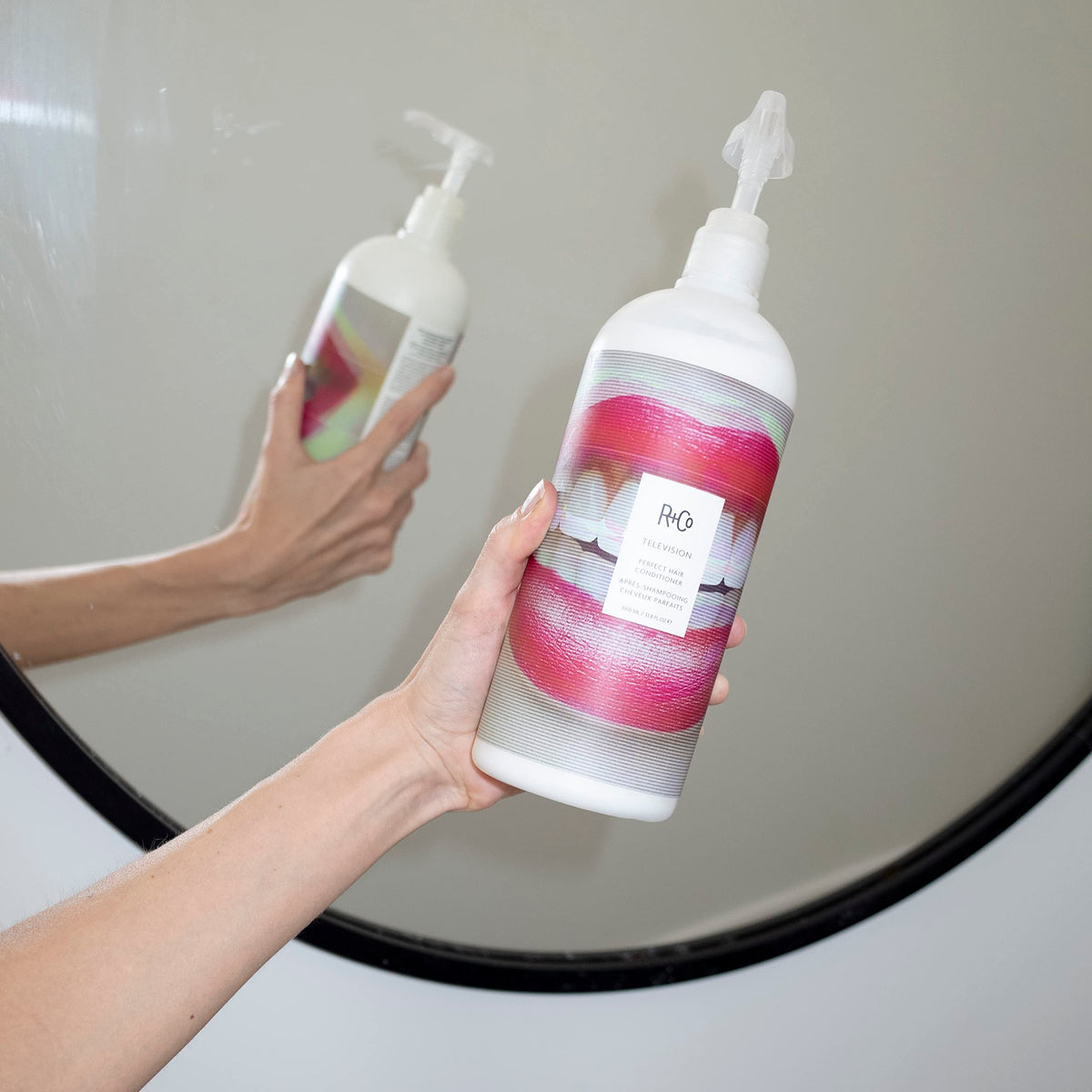 R+Co Après-Shampooing Télévision 1000 ml étiquette