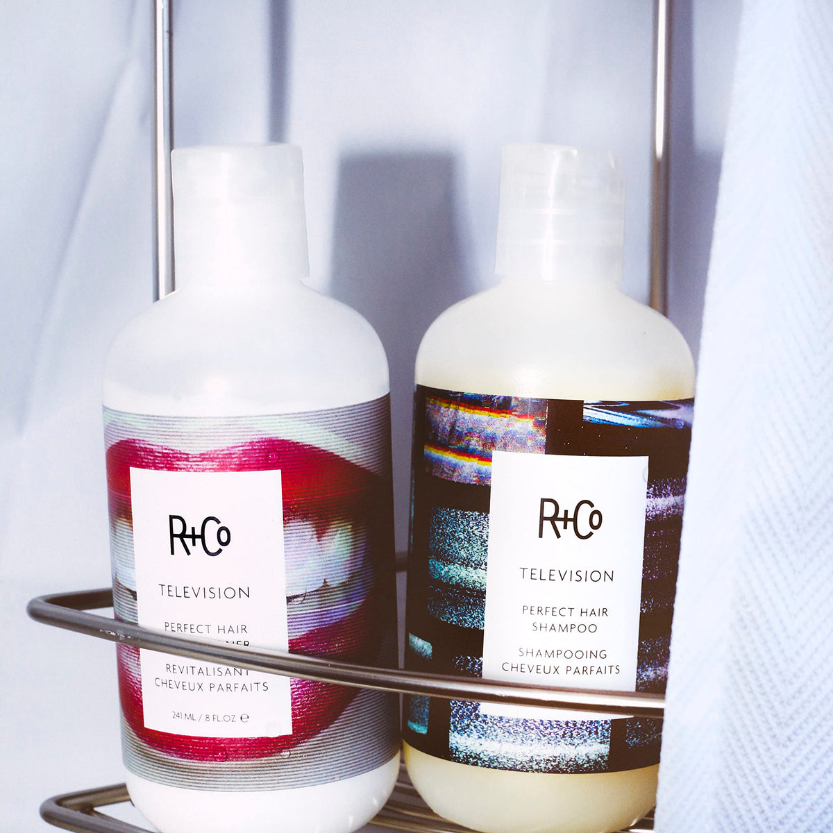 R+Co Télévision Perfect Hair Conditioner 2 oz avec capuchon ouvert