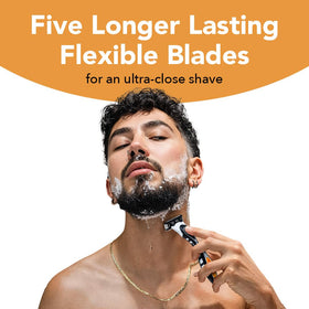 Rasoir BIC Flex 5 en utilisation sur la peau