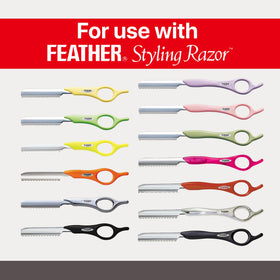 Rasoir Feather avec lame standard en action