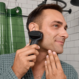 Rasoir MANSCAPED The Chairman™ Plus avec verrou de voyage activé