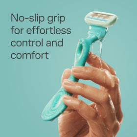 Rasoir Schick Hydro Silk en utilisation sur peau