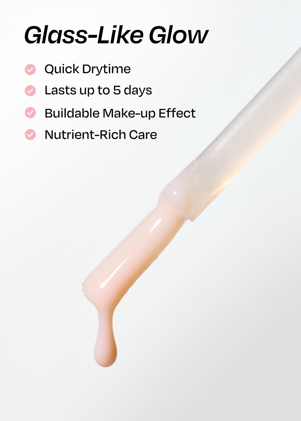 Renforceur d'Ongles ohora avec une finition brillante sur les ongles