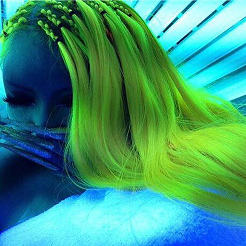 Résultat final de la teinture capillaire ARCTIC FOX Neon Moon sur cheveux longs