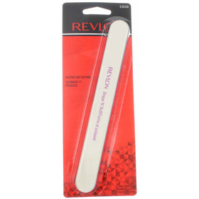 Revlon Shape 'N Buff Lime à Ongles en utilisation sur des ongles