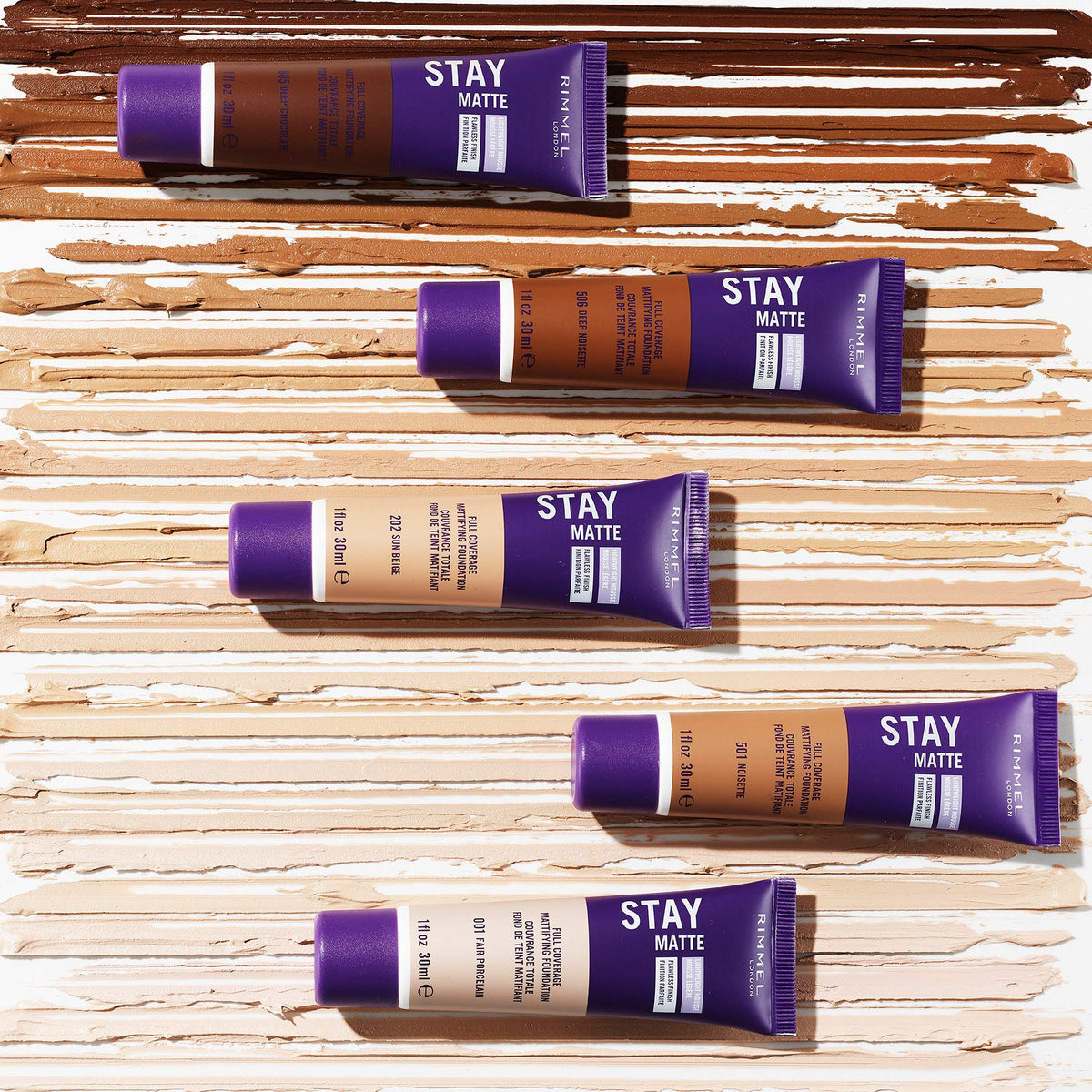 Rimmel Fond de Teint Mousse Liquide application sur la peau