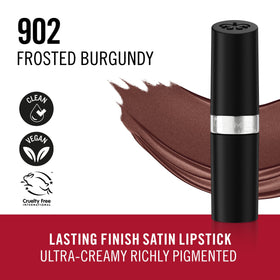 Rimmel Rouge à Lèvres Longue Durée Burgundy Éclat à côté d'un miroir