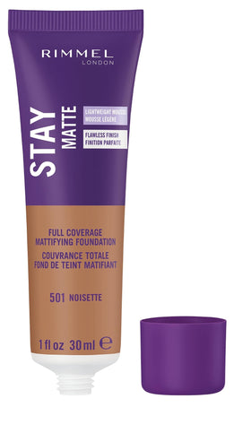 Rimmel Stay Matte Mousse présenté dans son emballage