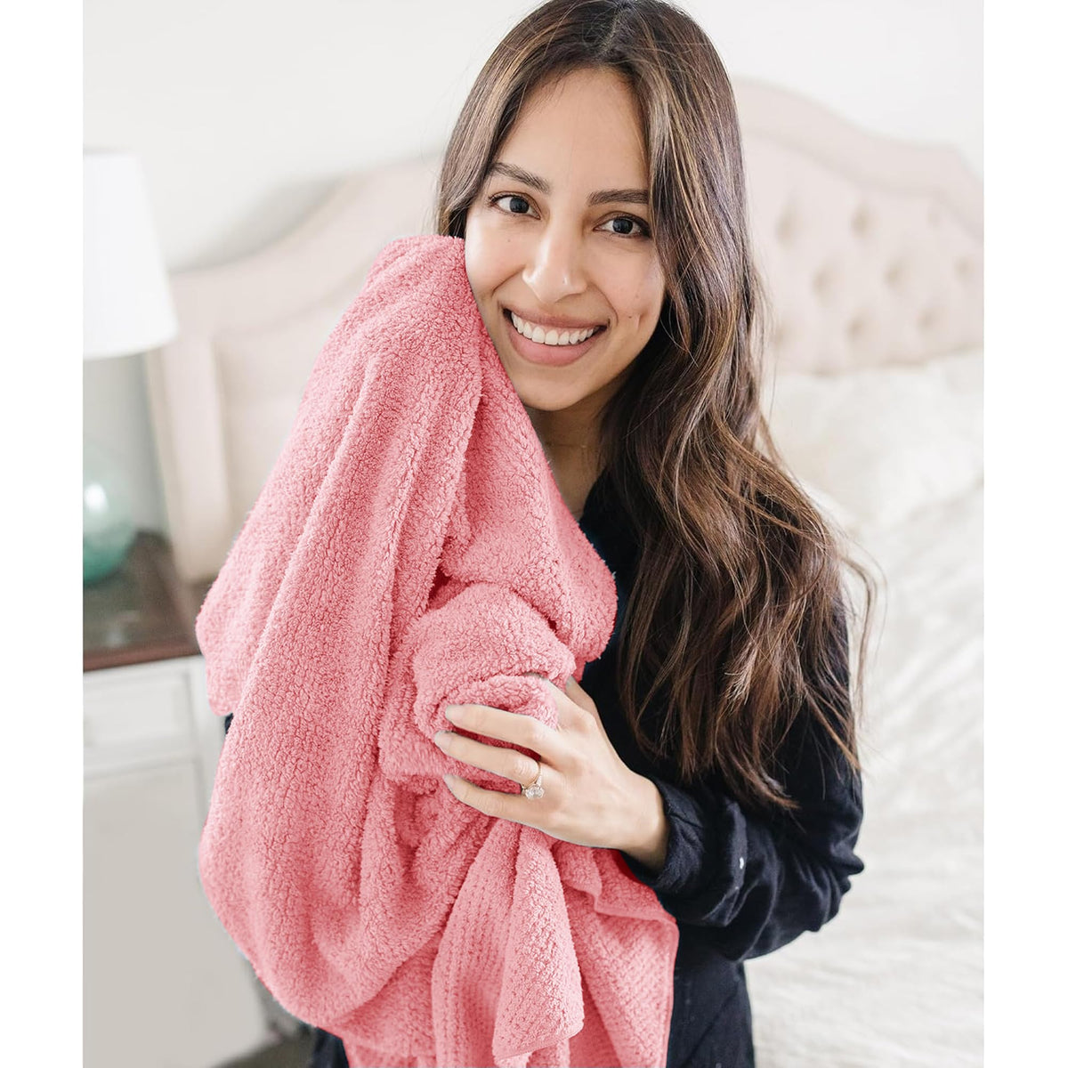 ROLSHOL Serviette en microfibre pour cheveux sur un porte-serviette