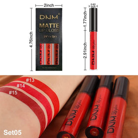 Rouge à lèvres evpct appliqué sur des lèvres avec un look élégant