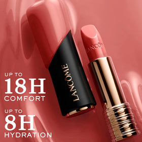 Rouge à lèvres Lancôme L'Absolu Rouge 265 appliqué sur les lèvres