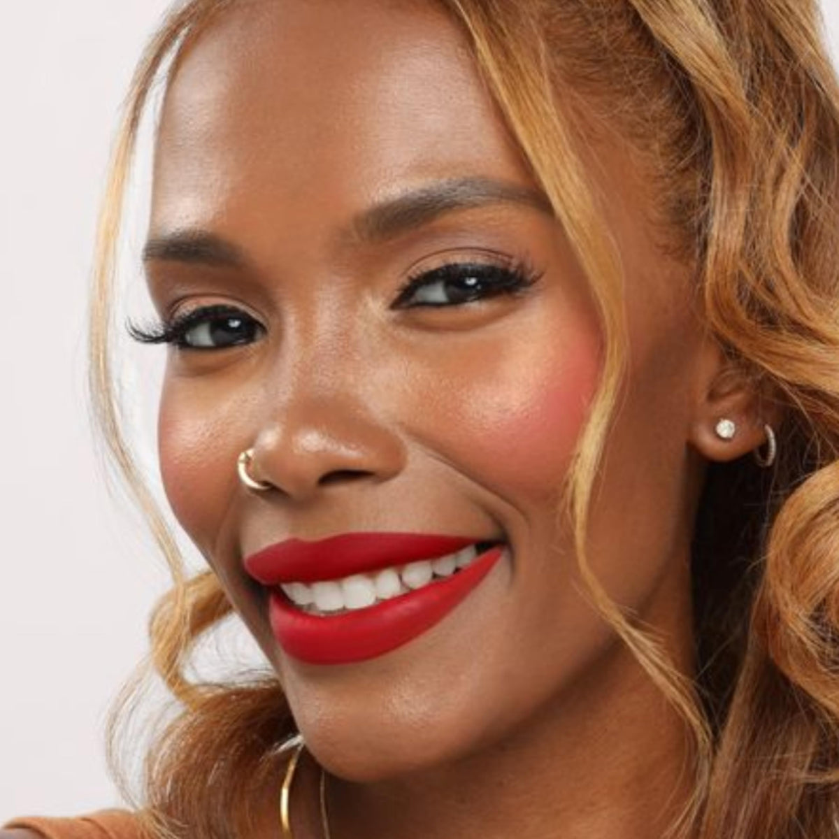 Rouge à Lèvres Liquide Mat Bawse Lady, vue de côté