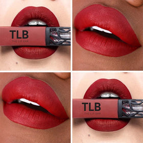 Rouge à lèvres liquide mat Playmate de The Lip Bar en gros plan