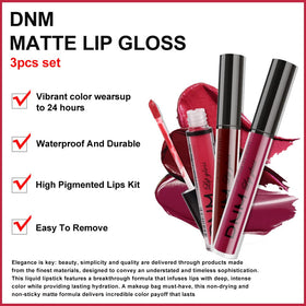 Rouge à lèvres mat evpct en teinte rouge foncé sur surface blanche