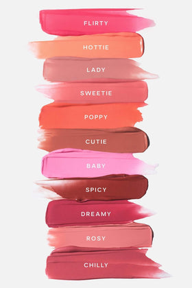 Saie Dew Liquid Blush en main montrant sa texture crémeuse